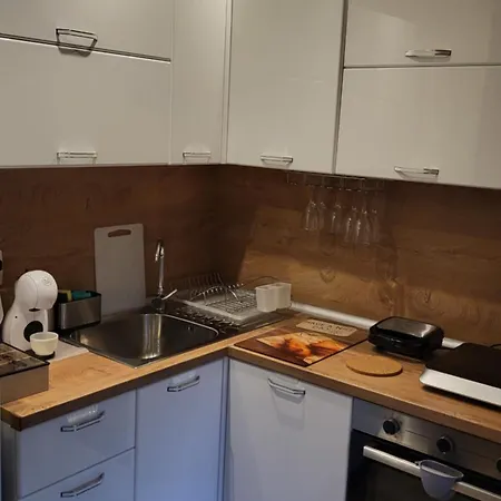 Diamond Of Crown By Flat Mаnager 班斯科