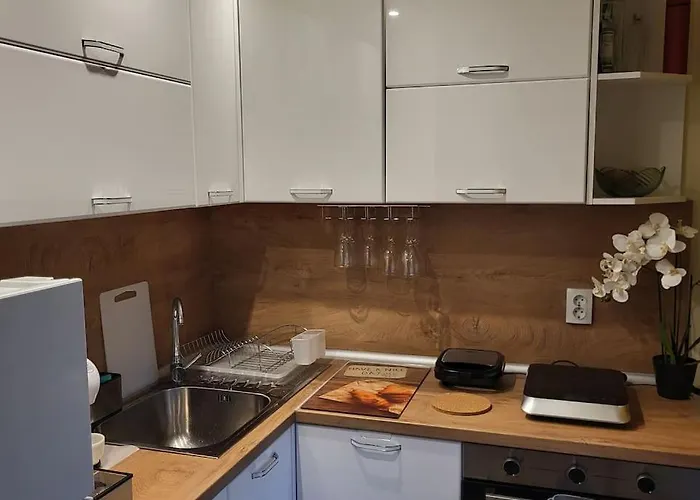 Diamond Of Crown By Flat Mаnager